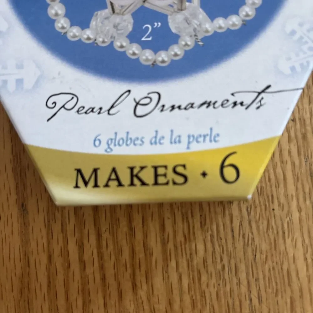 Vintage CCA Pearl Ornament sensations bead kit. New original packaging.￼
